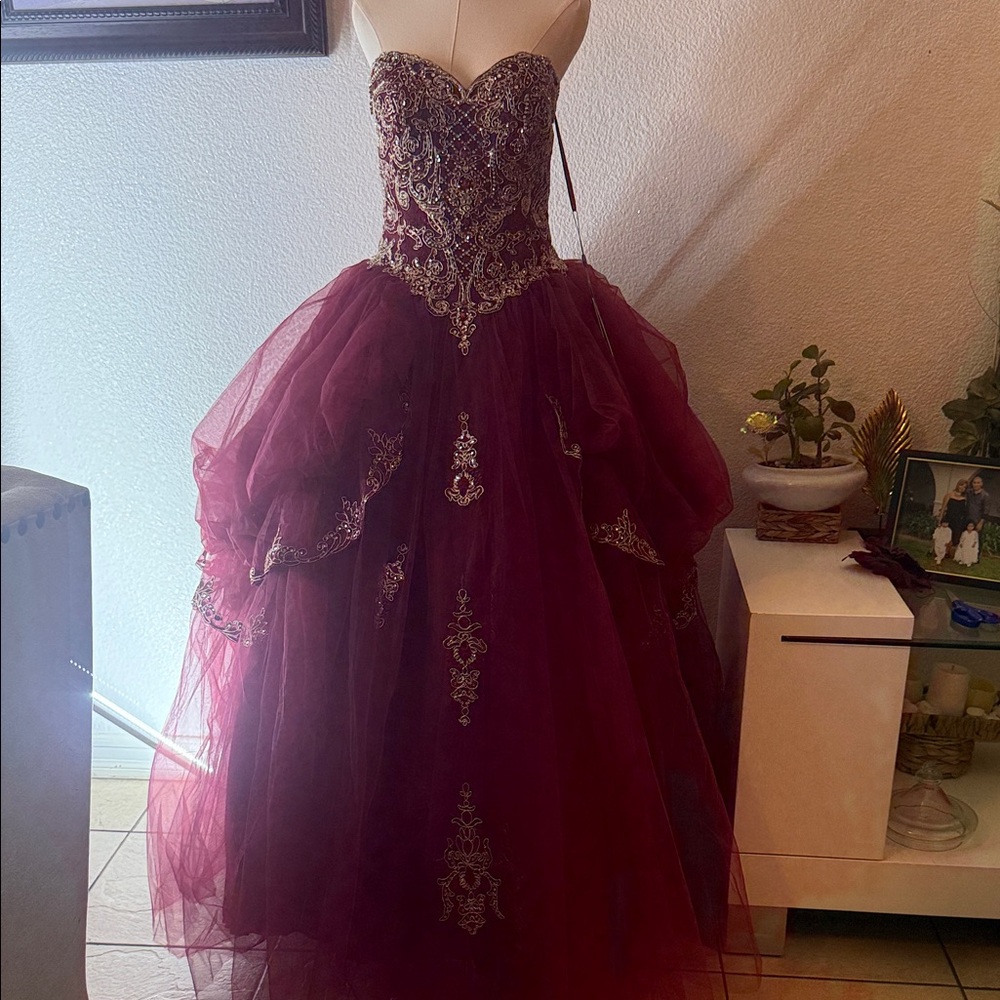 Elegant Burgundy Wedding Dress